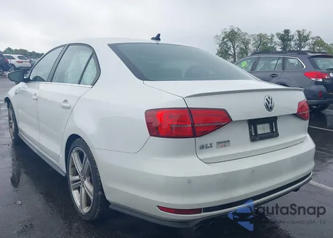 2016 Volkswagen Jetta 2.0T Gli Se/2.0T Gli Sel z USA, uszkodzony, nr VIN 3VW4T7AJ6GM413621